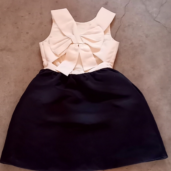 KATE SPADE DRESS - Picture 2 of 8